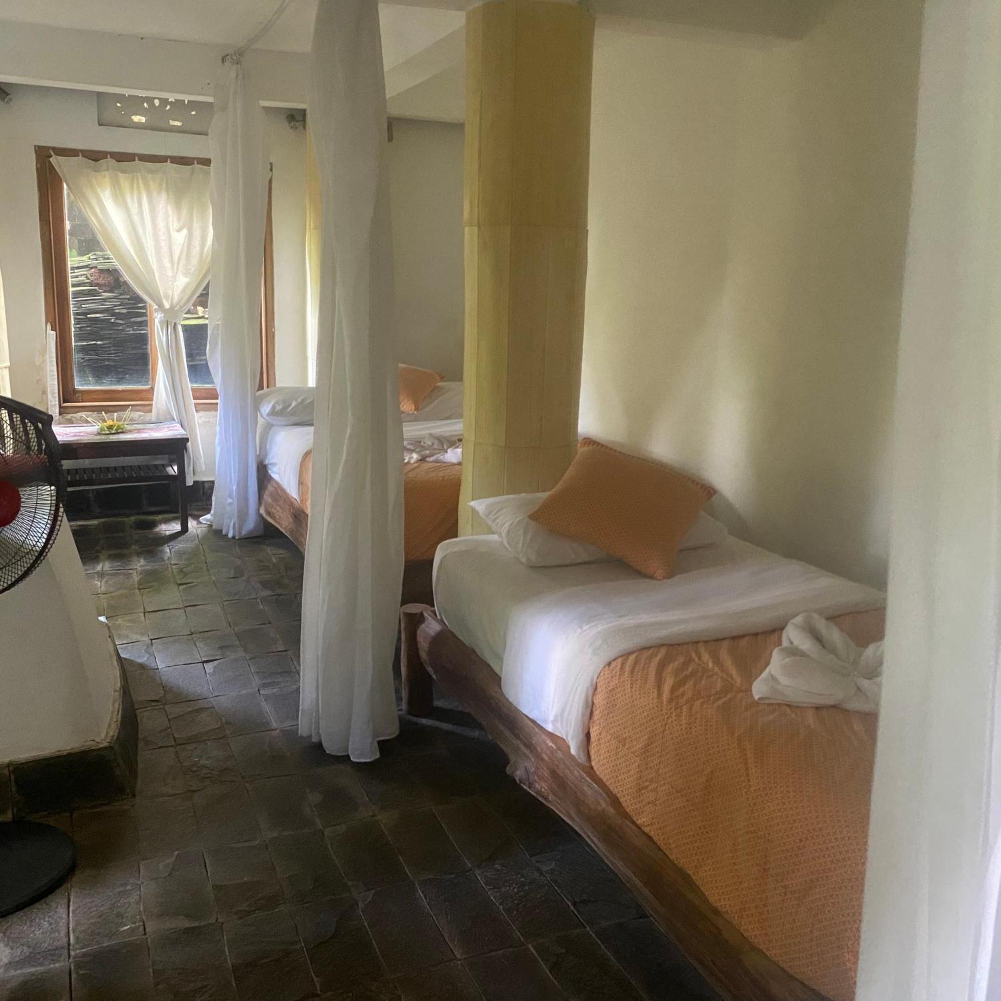 Hotel Omunity Bali Singaraja Esterno foto