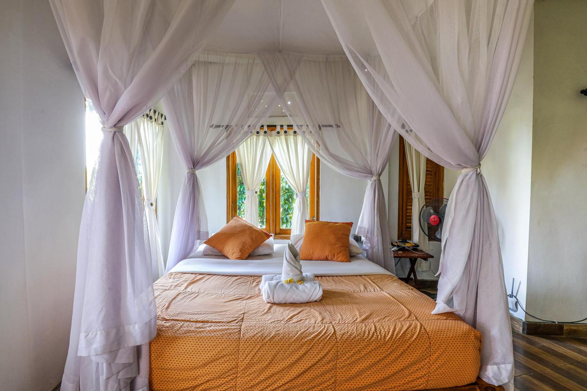 Hotel Omunity Bali Singaraja Esterno foto