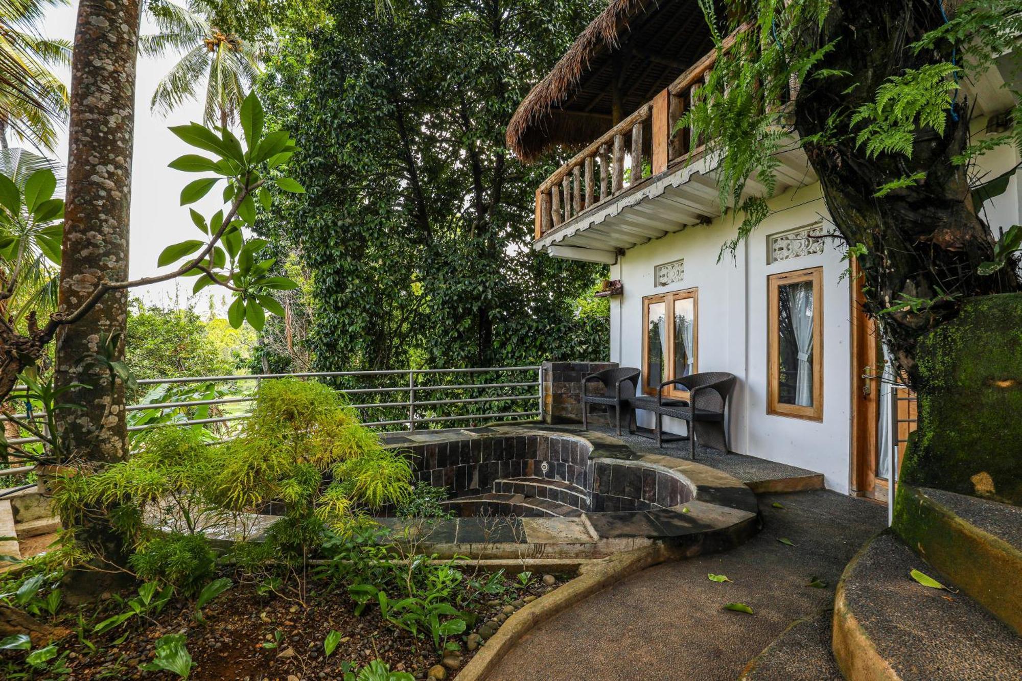 Hotel Omunity Bali Singaraja Esterno foto