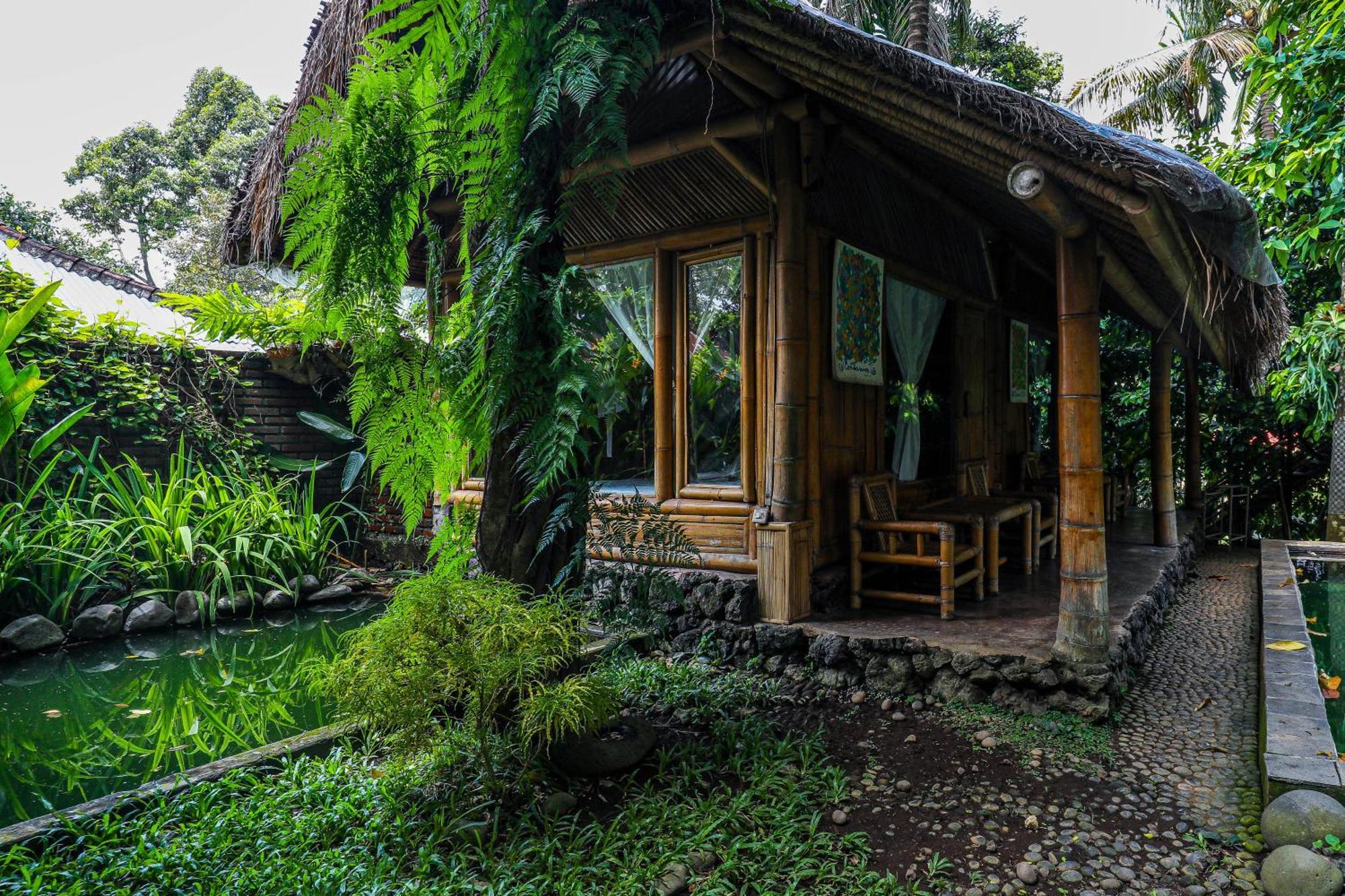 Hotel Omunity Bali Singaraja Esterno foto