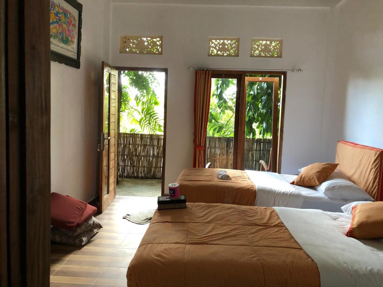 Hotel Omunity Bali Singaraja Esterno foto